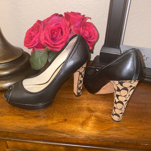 Dress Shoes - Picture 2 of 2